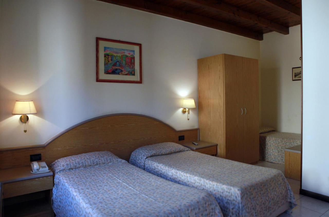 Albergo Ristorante Leon D'Oro Este Kültér fotó